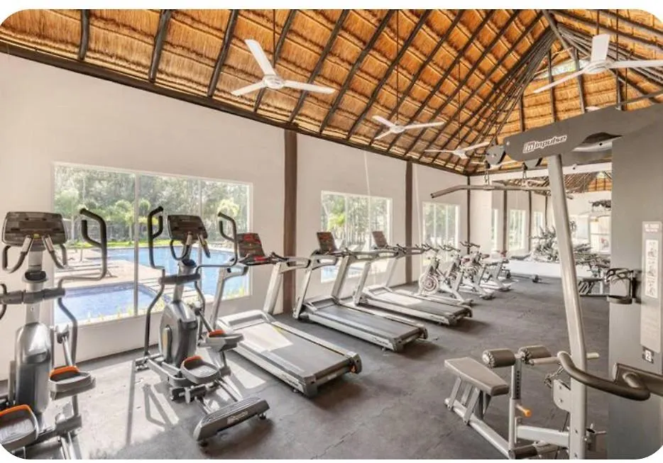 Departamento Moderno Con Alberca Y Amenidades En Playa Del Carmen Quintana Roo 아파트